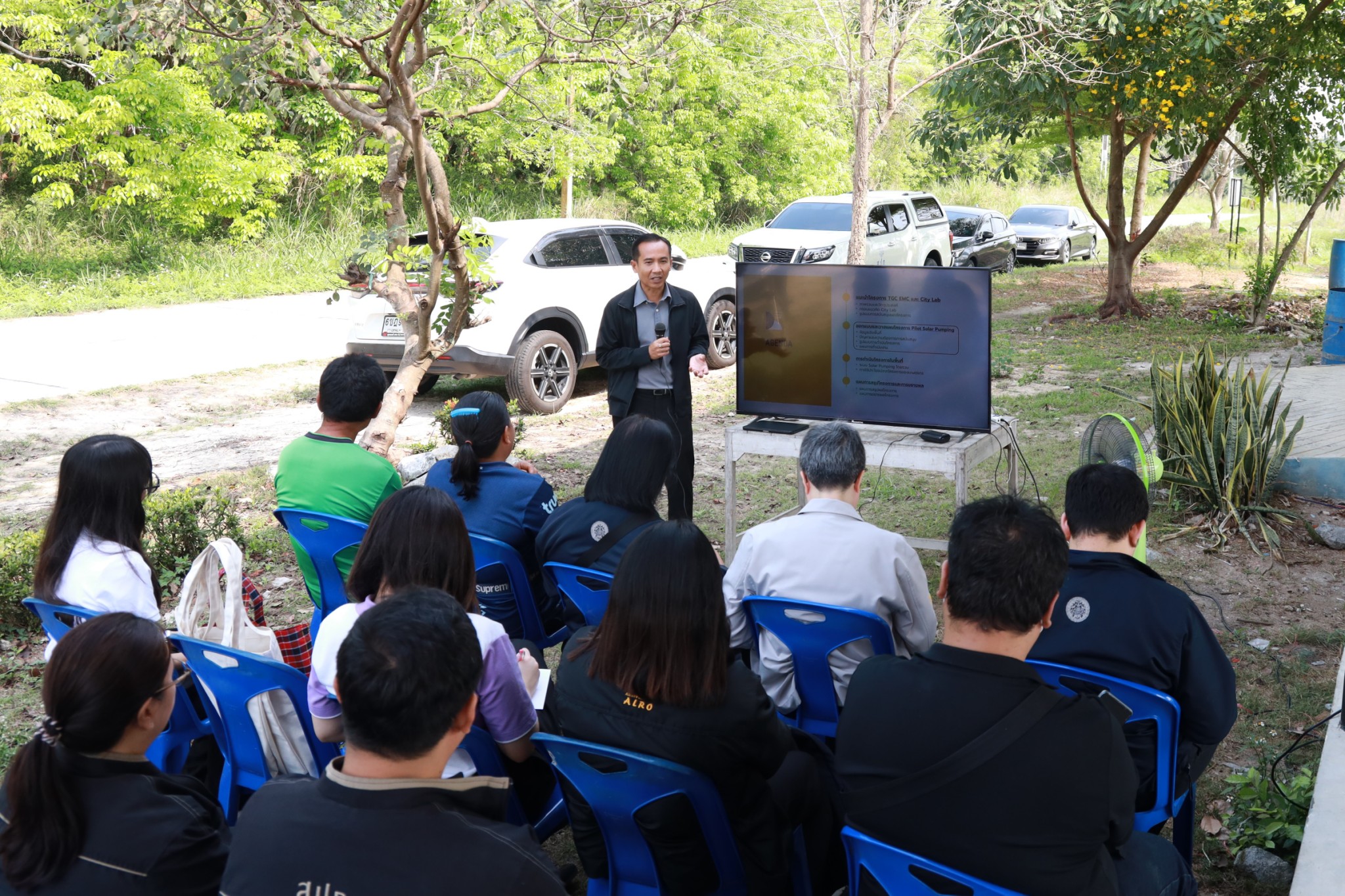 title - ส.ป.ก. ร่วมกับ TICA และ GIZ ลงพื้นที่โครงการนำร่องระบบสูบน้ำพลังงานแสงอาทิตย์เพื่อการเกษตรที่ยั่งยืนในเขตปฏิรูปที่ดิน ณ แปลงพื้นที่ คทช. จังหวัดชลบุรี